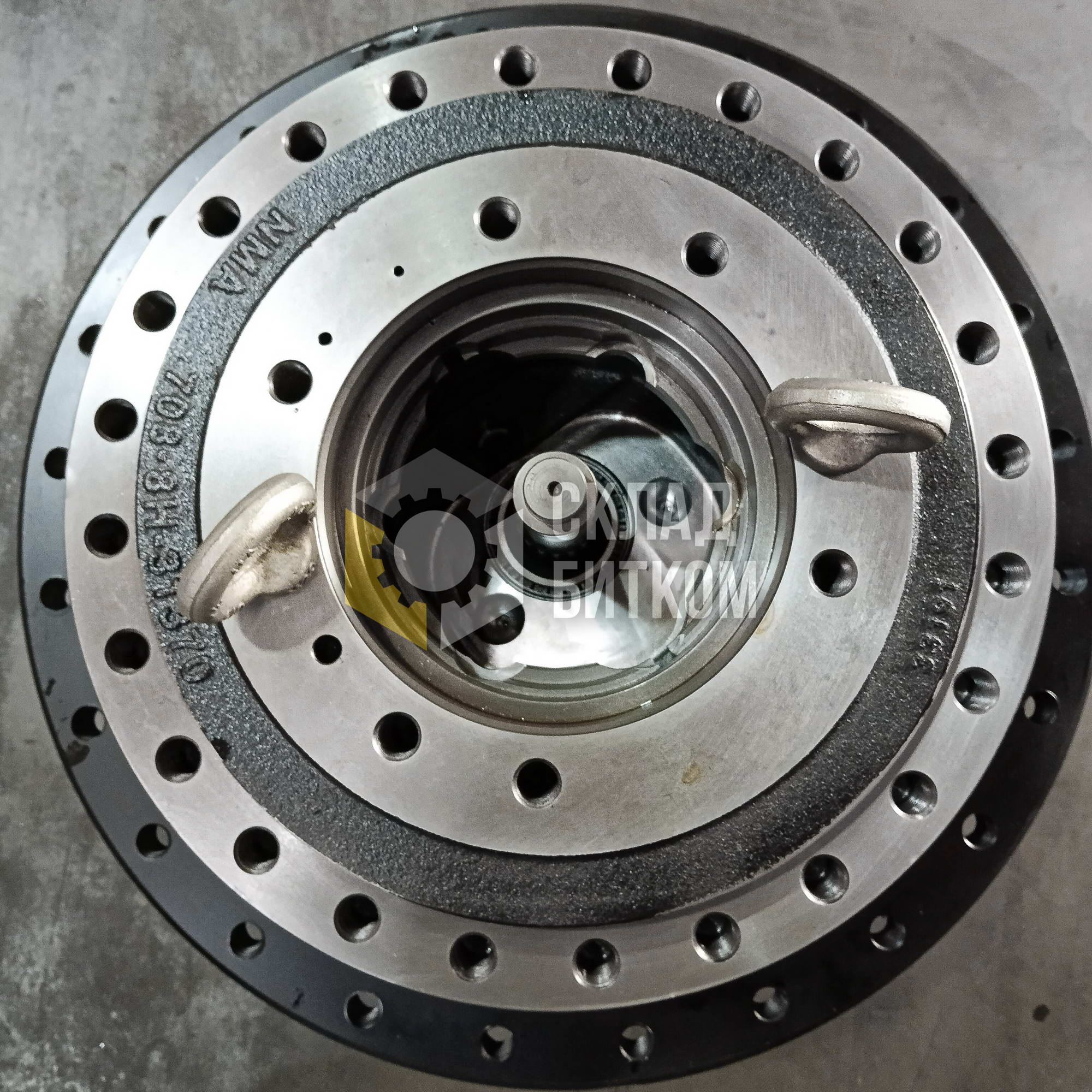 207-27-00590 Редуктор хода Komatsu PC300-8MO, PC300LC-8MO, PC300LC-8M0, PC300-8M0