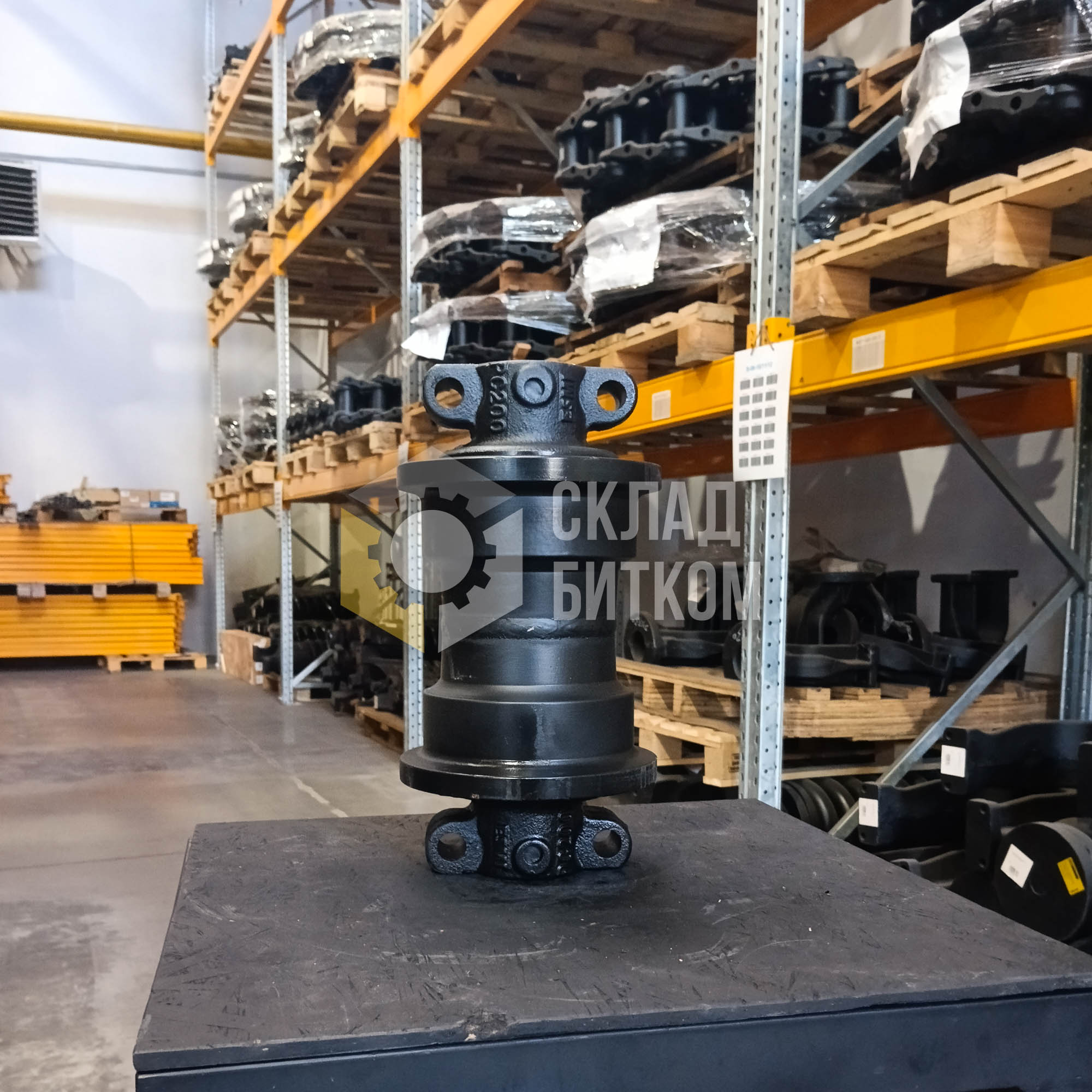 20Y-30-00011 Каток опорный Komatsu PC200-7