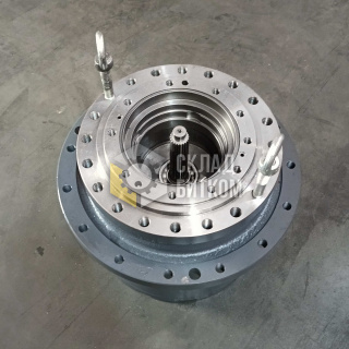 KNA10520 Редуктор хода Case CX130B, CX130C