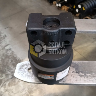 9245117 Каток поддерживающий Hitachi ZX330-3