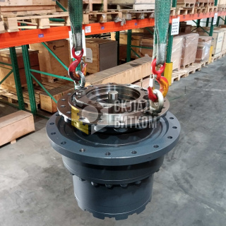 9233692 Редуктор хода Hitachi