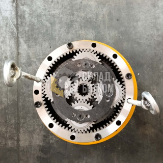 31EN-10070 Редуктор поворота Hyundai R250LC-7