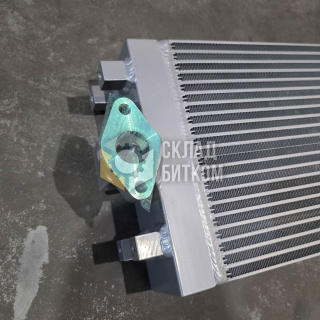 Радиатор масляный Кomatsu PC200-8 20Y-03-42570
