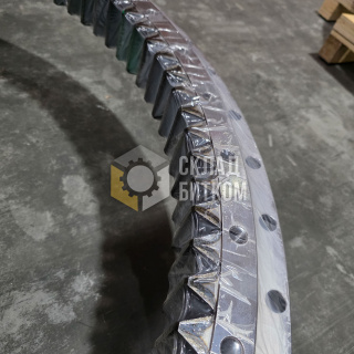 9245728 Круг поворота (ОПУ) Hitachi ZX240-3