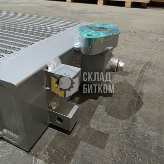 Радиатор масляный Кomatsu PC200-8 20Y-03-42570