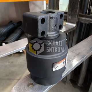 9245117 Каток поддерживающий Hitachi ZX330-3