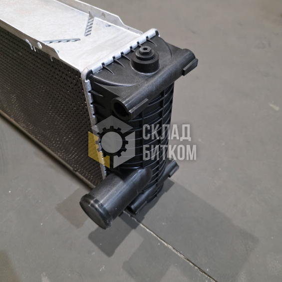Радиатор водяной Volvo EC250D, EC300D VOE17224008
