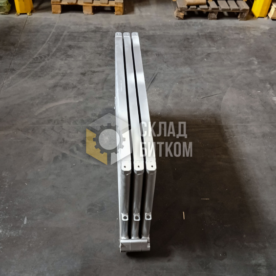 Радиатор масляный Hitachi ZX450-3, ZX470LCH-3 4655019